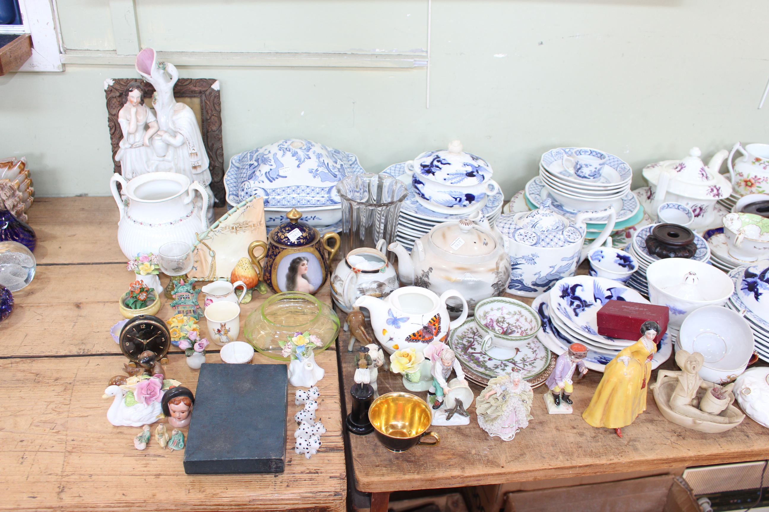 Collection of Victorian pottery and teawares, Oriental ware, etc. - Image 2 of 3