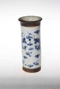 Chinese blue and white cylindrical vase, 20cm.