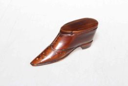 Treen shoe snuff box with brass nail decoration, 10cm length.