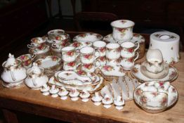 Large collection of Royal Albert Country Roses over 110 pieces including dinner plates, tea china,