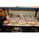 Collection of Royal Worcester tableware including Evesham (over 90 pieces).