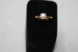 Pearl and gold ring, size L/M (tests as 18 carat).