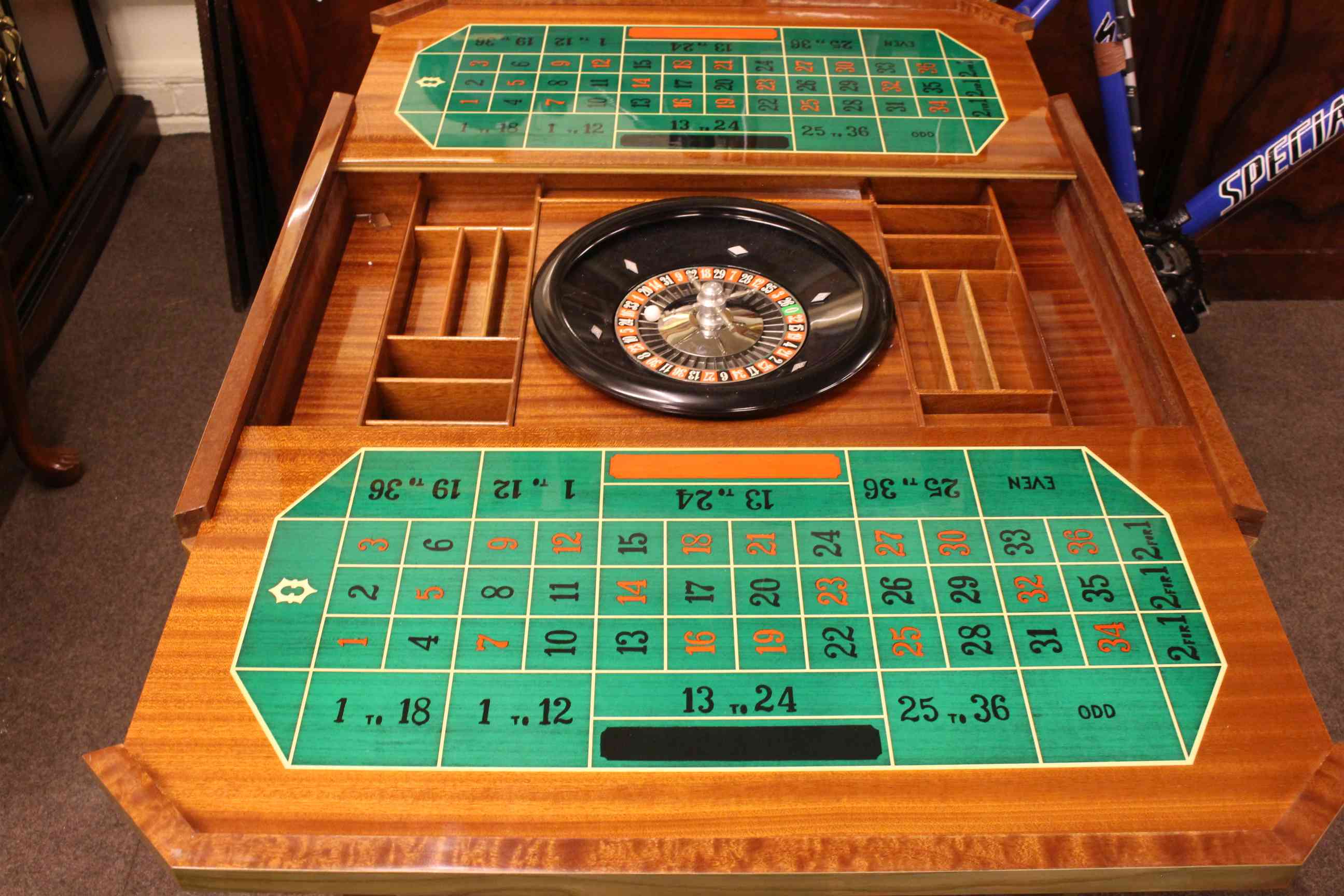 Floral inlaid combination games table, 76cm square, - Image 4 of 5