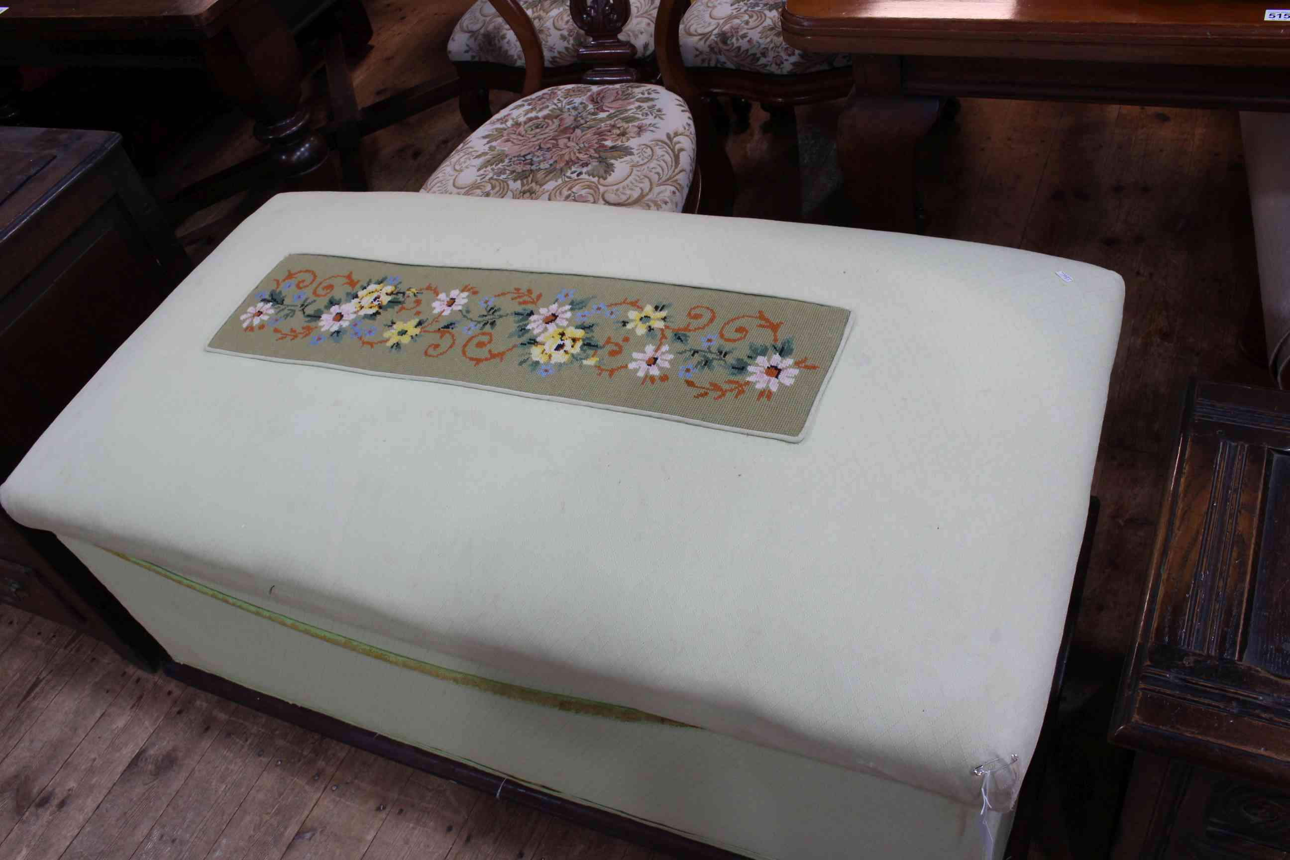 Victorian upholstered ottoman and quilt, 62cm x 125cm x 64cm. - Image 2 of 2