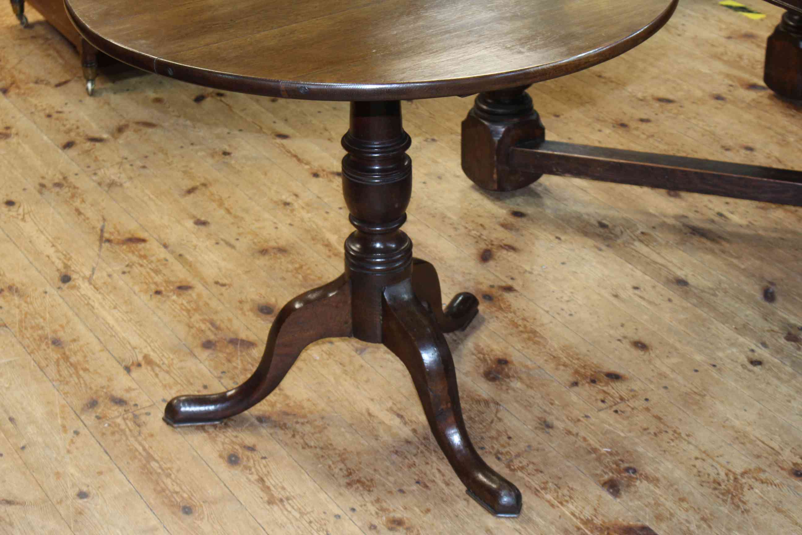 19th Century oak snap top supper table on tripod base, 72cm x 82cm diameter. - Image 2 of 2