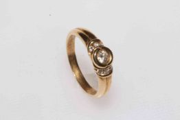 Diamond seven stone 18 carat gold ring, size P.