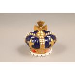 Derby china pen stand in the form of a crown, old Derby marks to base, 8.5 cm high.