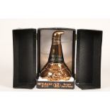 Whyte and Mackay pot still decanter, deluxe 12 year old blended scotch whisky with carton, 43%