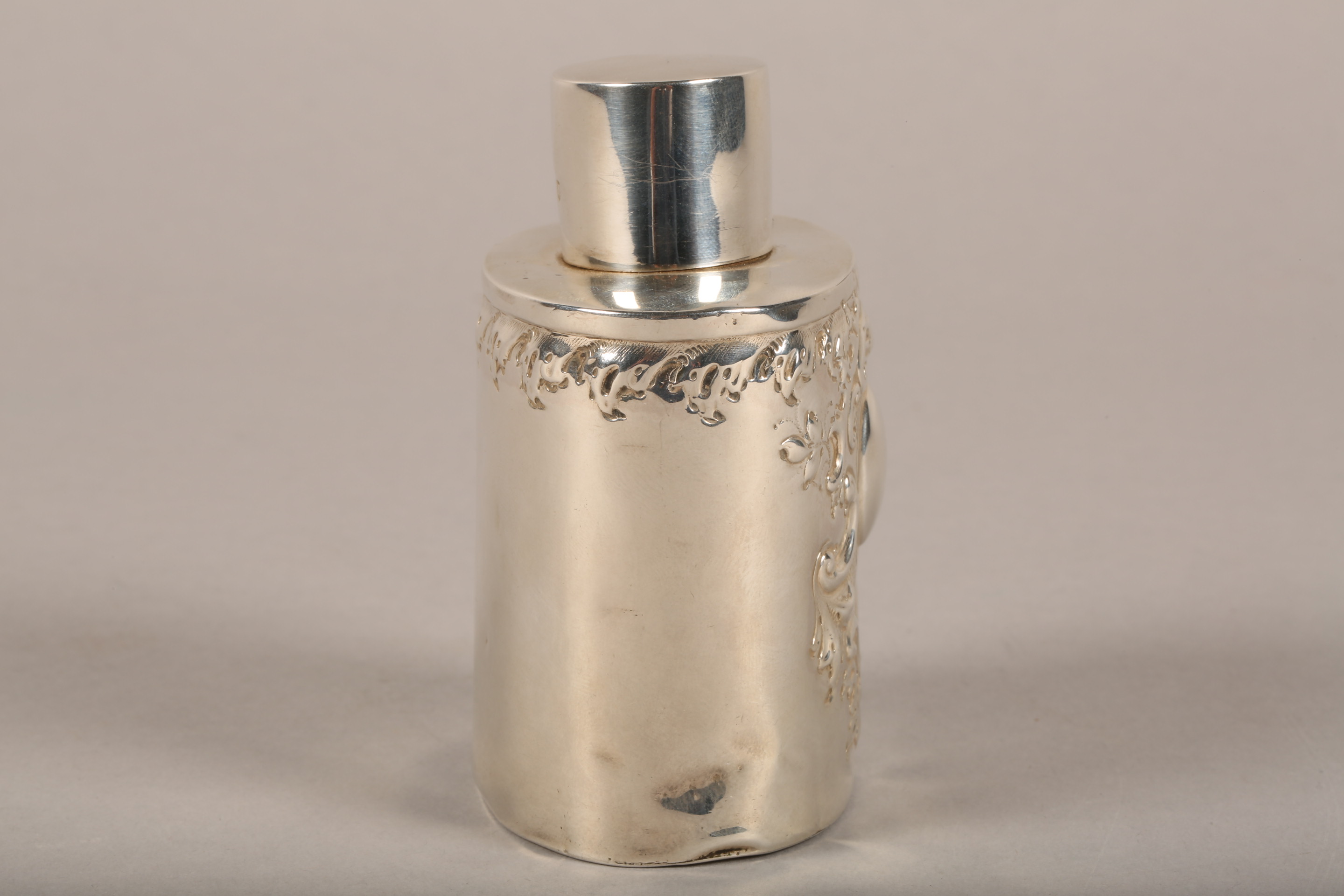 Victorian silver tea caddy, assay marked London 1897, weight 89g. - Image 6 of 8