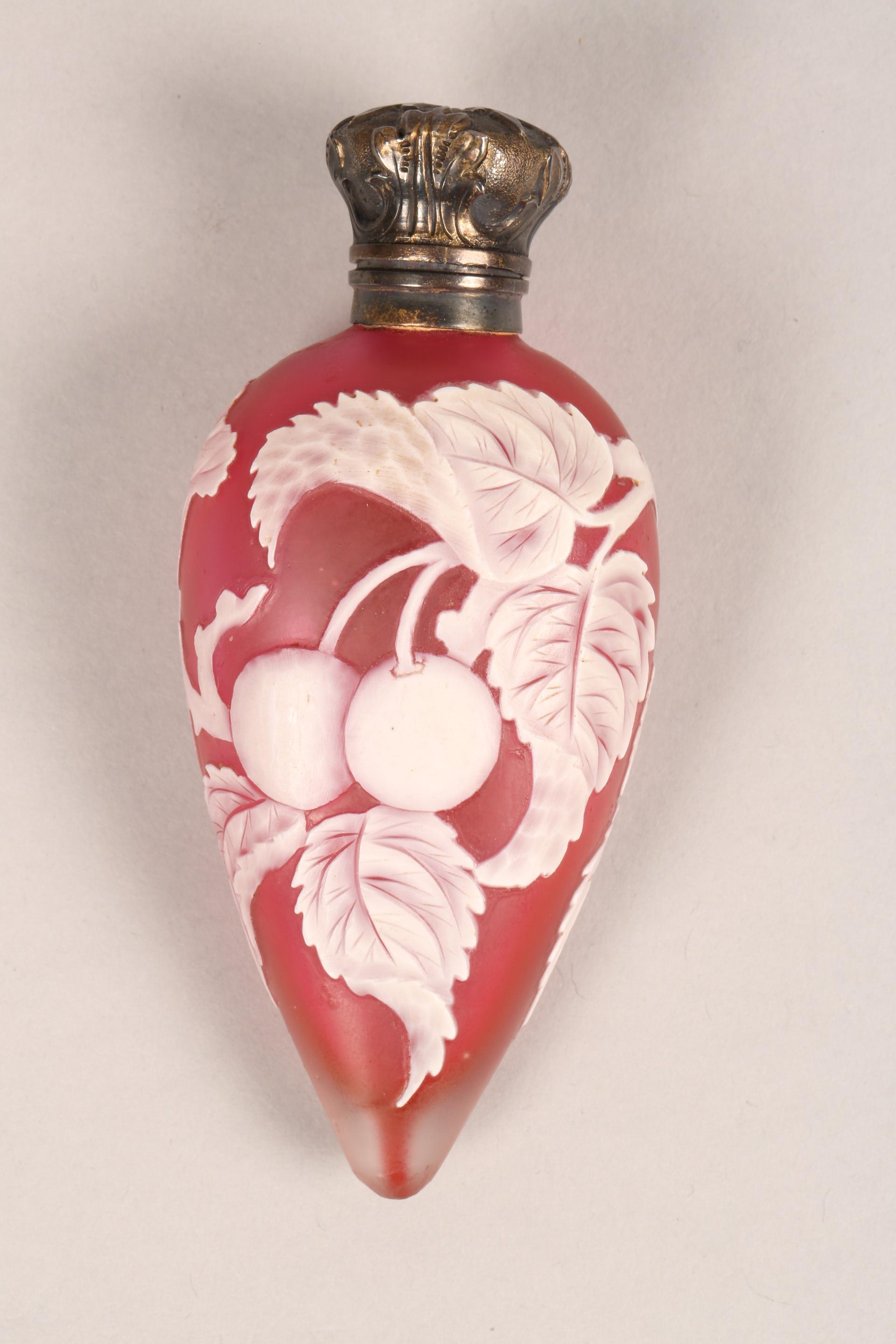 Thomas Webb red cameo glass scent bottle, unmarked white metal top, decorated with berries and - Image 6 of 8