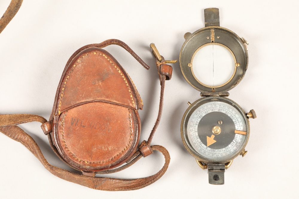First World War officers compass, Verners pattern St Pan Gar, London No 96065, dated 1918, with a