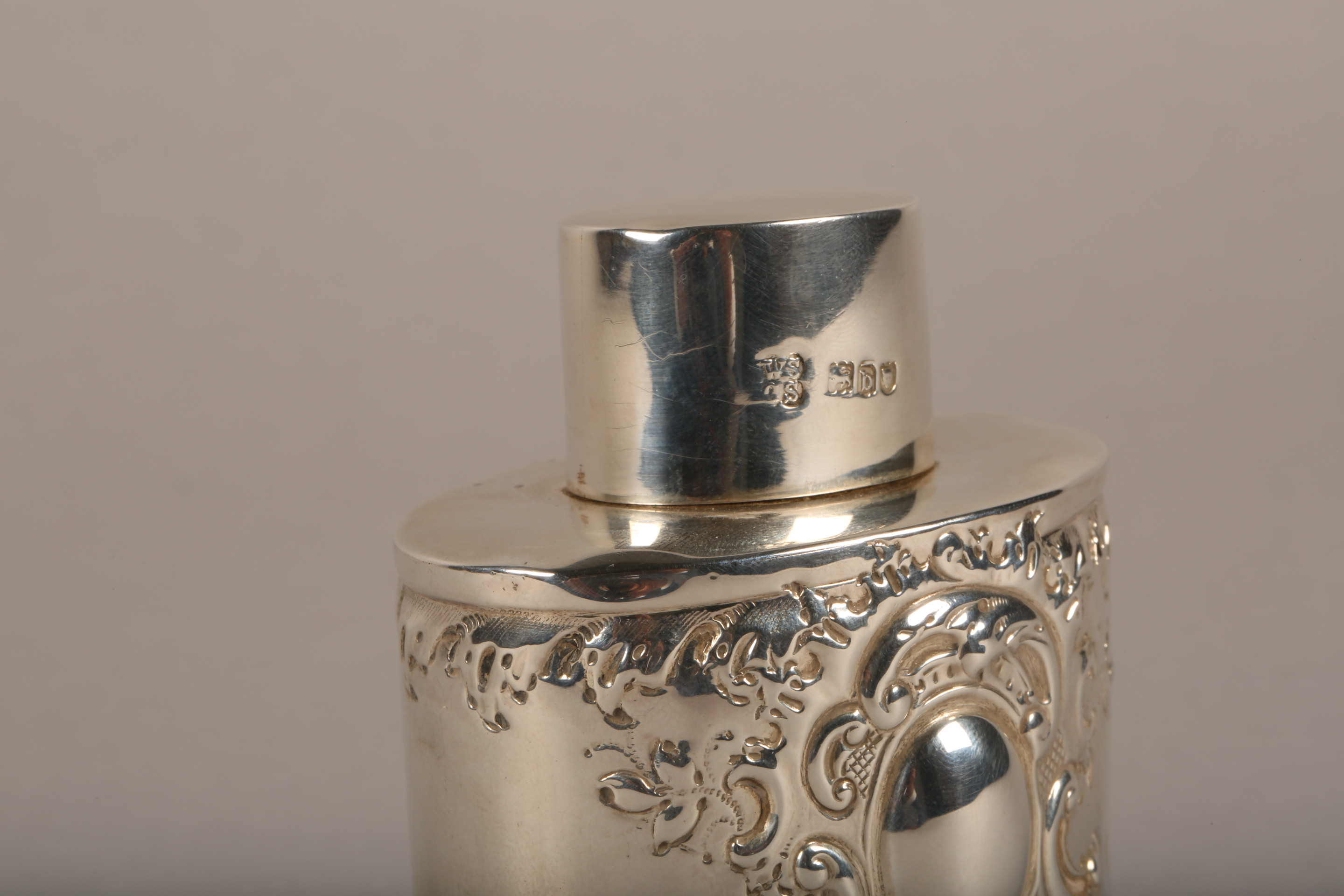 Victorian silver tea caddy, assay marked London 1897, weight 89g. - Image 2 of 8