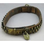 Ⓦ A BRASS-MOUNTED LEATHER DOG COLLAR AND PADLOCK^ LATE 19TH/20TH CENTURY