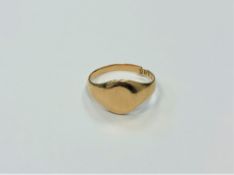An 18ct gold signet ring (shank cut) CONDITION REPORT: 3.
