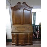 A 20th century oak bureau bookcase CONDITION REPORT: 120cm wide by 53cm deep by