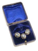 Three 15ct gold agate (flowers) studs, boxed, 4.4g.
