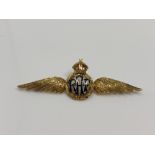 A 15ct gold enamel RAF brooch CONDITION REPORT: 3.