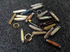 Twenty miniature pocket / pen knives