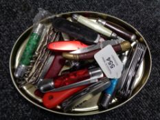 A quantity of pocket knives and pen knives