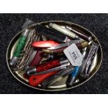 A quantity of pocket knives and pen knives