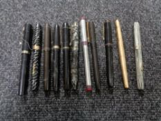 A quantity of vintage fountain pens with 14ct gold nibs comprising Conway Stewart 27, Swan pen,