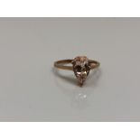 A 9ct gold pink morganite ring,