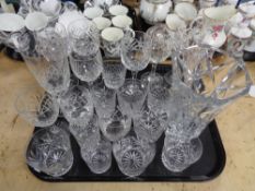 A tray of crystal vase,