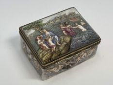 A fine quality Victorian silver gilt trinket box, London 1855,