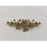 A good quality antique 15ct gold and pearl brooch