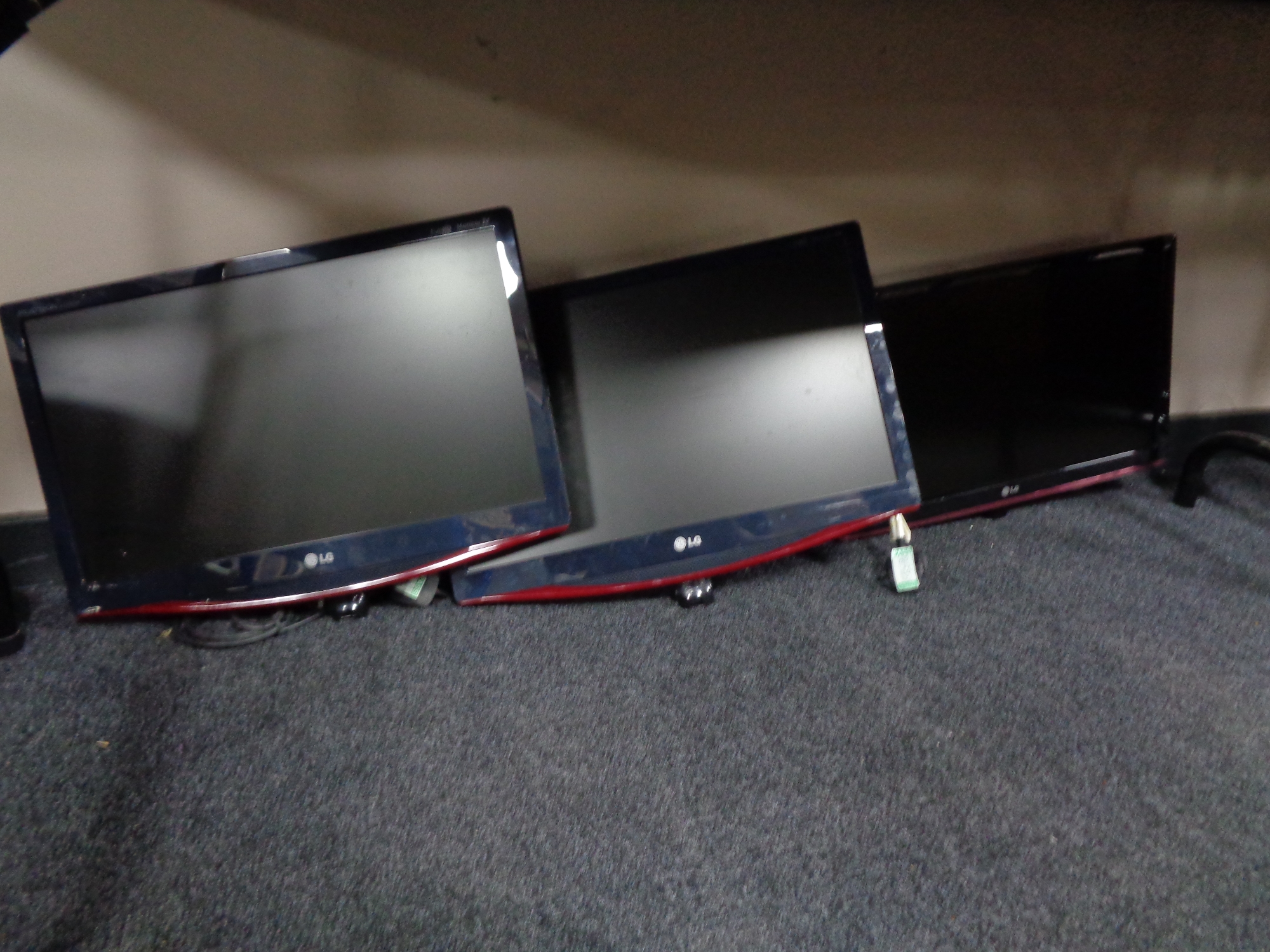 Three LG LCD TV monitors (no table stands), three further monitors, box of digital photo frame, - Image 3 of 3