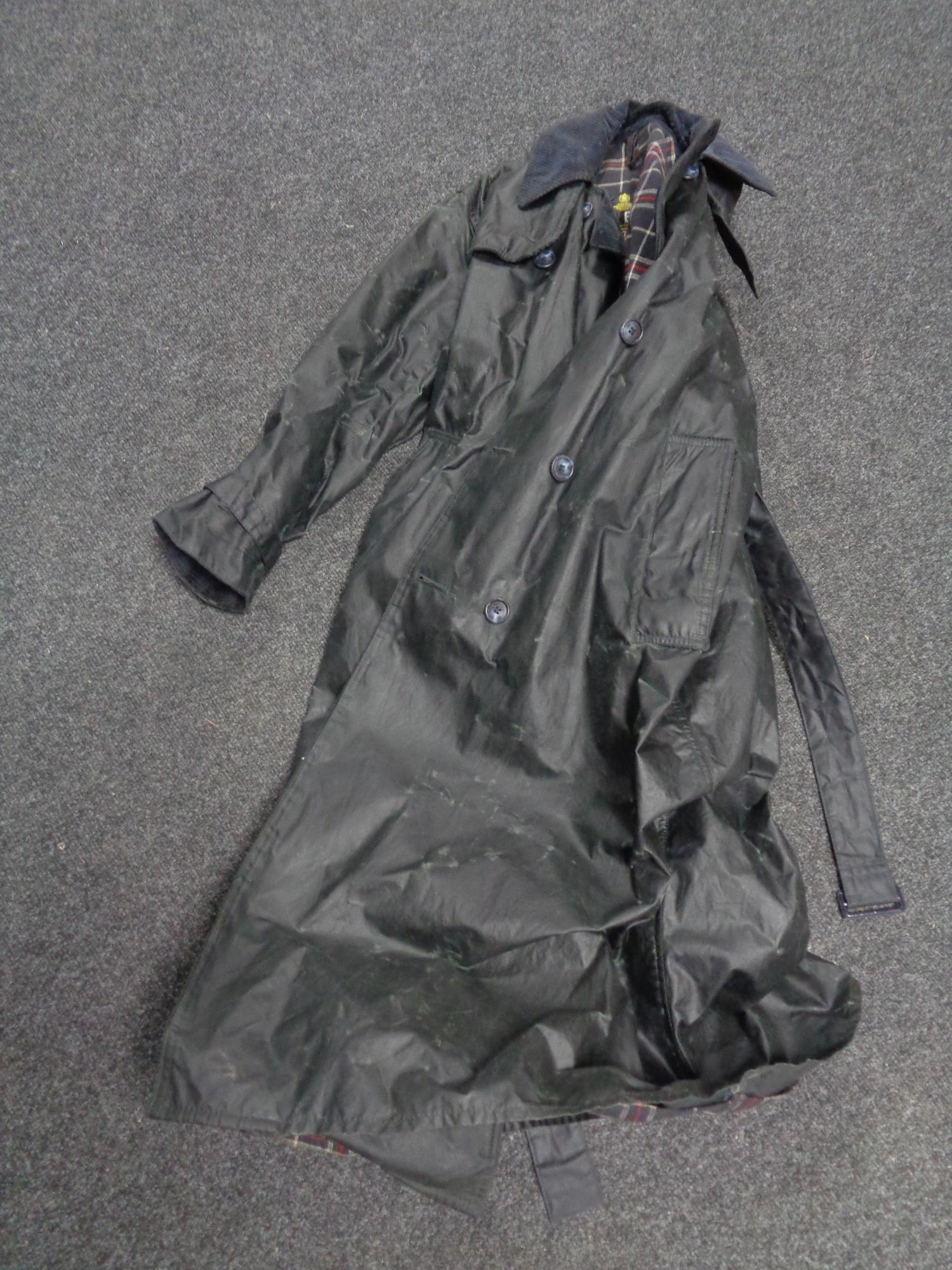 A gent's Barbour trench coat C36/91 cm