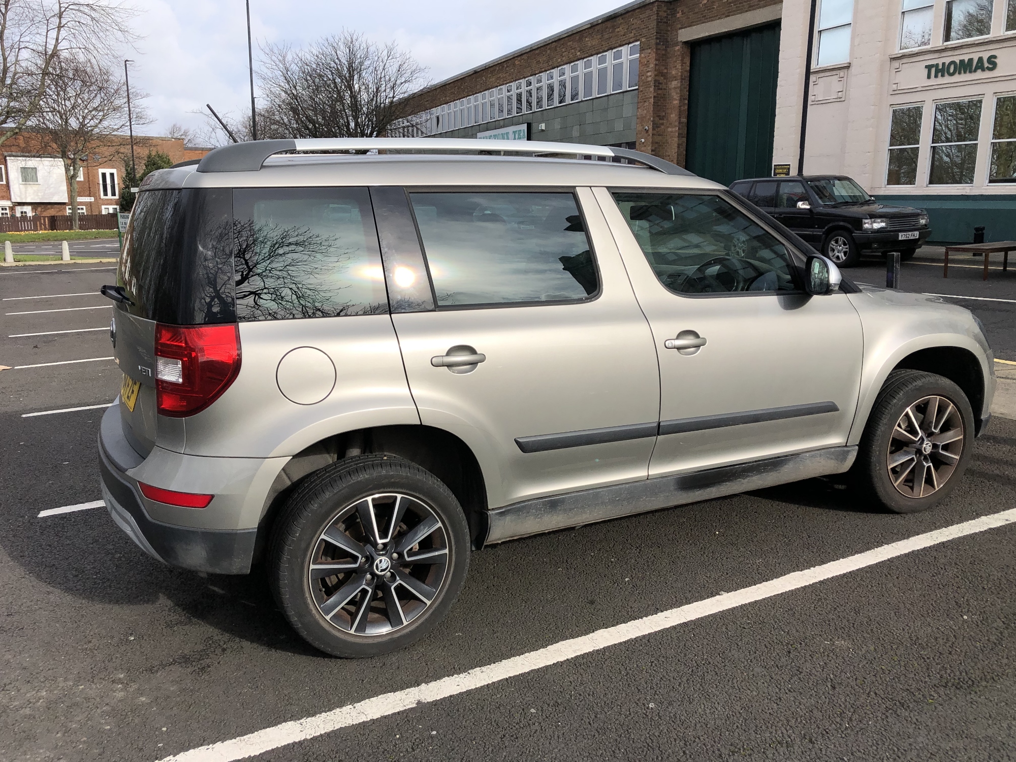 A Skoda Yeti Elegance TSI motorcar, registration SM64 FZF, five door hatchback, 1197cc, petrol, - Image 5 of 11