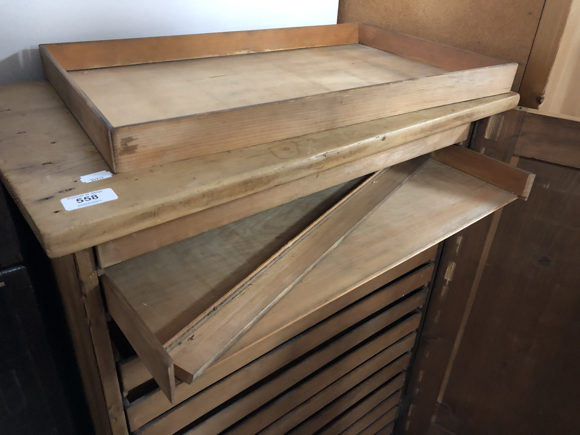An antique pine printer's cabinet fitted trays - Image 3 of 4