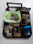 A tray containing quantity of costume jewellery to include 9ct gold earrings and bracelet (a/f),