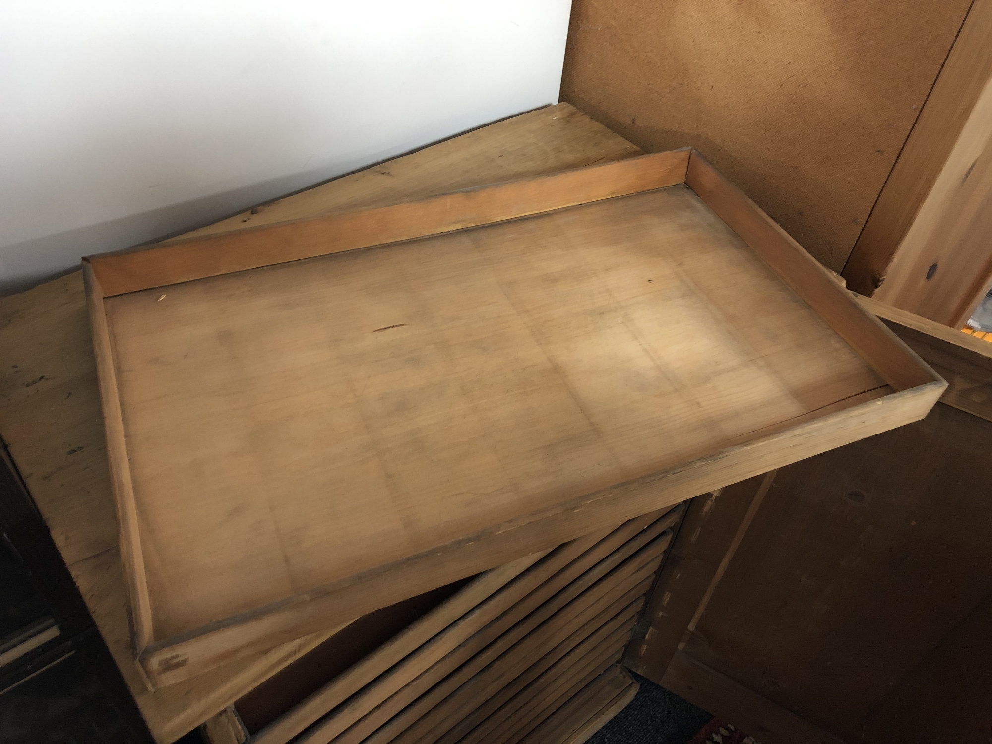 An antique pine printer's cabinet fitted trays - Image 2 of 4