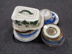 A tray containing a large quantity of assorted wall plates to include Royal Copenhagen, Wedgwood,