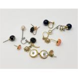 A cuff link marked 9ct, together with other costume jewellery,