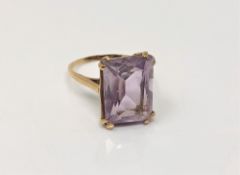 A 9ct gold pink quartz dress ring, size Q CONDITION REPORT: 4.