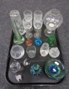 A tray of assorted glass ware, 1970's bud vases, Mdina glass dish and paperweights,