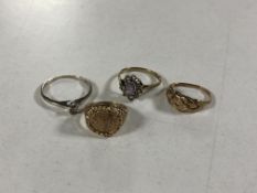 Four 9ct gold dress rings, 5.5g.