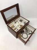 A reproduction jewellery casket containing vintage and later costume jewellery, dress rings etc.