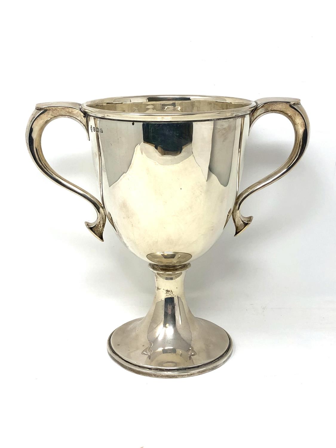 A George V silver twin-handled trophy cup, no inscription, William Hutton & Sons Ltd,