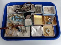 A tray of costume jewellery,