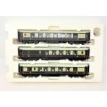 Hornby : Three 00 gauge pullman carriages 'Niobe', 'Car No 161 Third Class' and 'Car No.