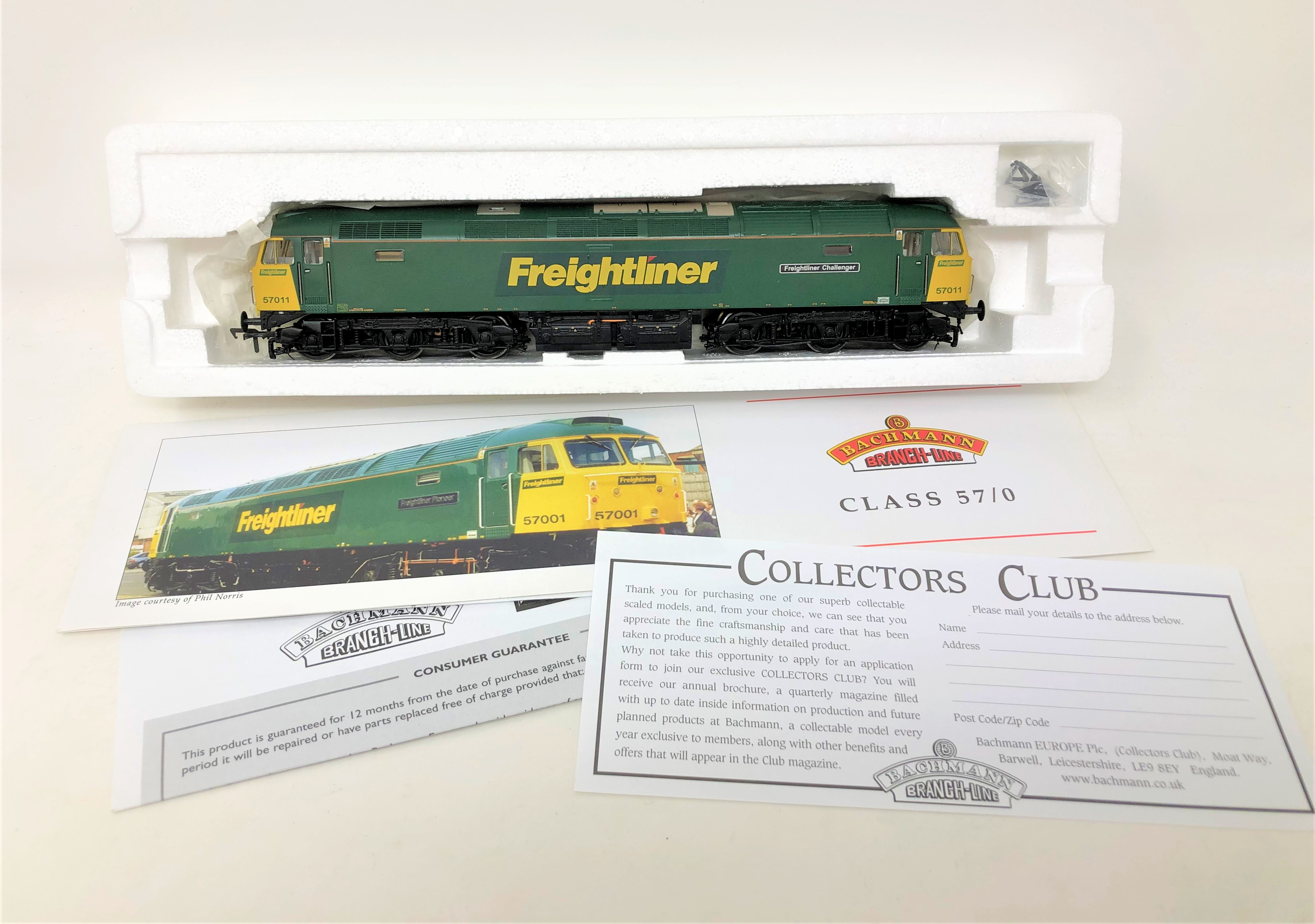 Bachmann : 32-753 Class 57/0 Diesel 57011 Freightliner Challenger, boxed. - Image 2 of 2