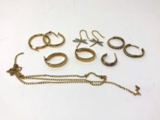 A 9ct gold chain (broken), together with four pairs of 9ct gold earrings and one odd earring, 8.