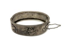 A good quality Victorian silver bangle, Birmingham 1882.