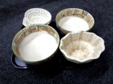 A tray containing a pair of Royal Doulton Dickens ware bowls,