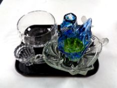 A tray containing assorted glassware to include glass figure of an eagle,