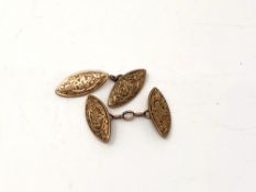 A pair of 10ct gold cuff links (a/f) CONDITION REPORT: 6.